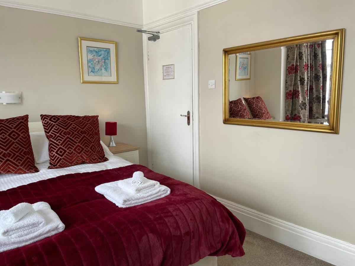 The Sandrock Clacton-on-Sea Exterior foto